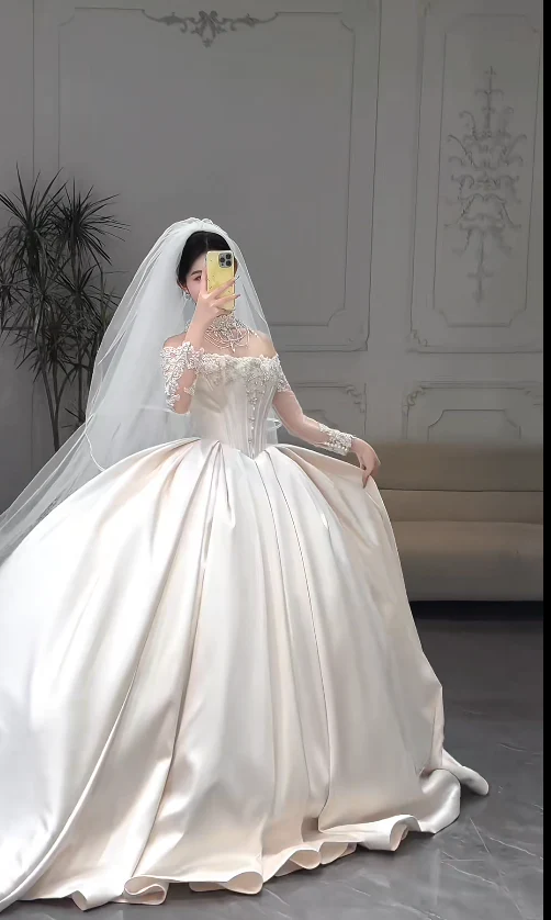 Gorgeous Off-the-shoulder Ball Gown Satin Long Wedding Dresses Beaded Ivory Bridal Gowns Short Sleeve Bridal Dresses DP3741 - Deanwangkt