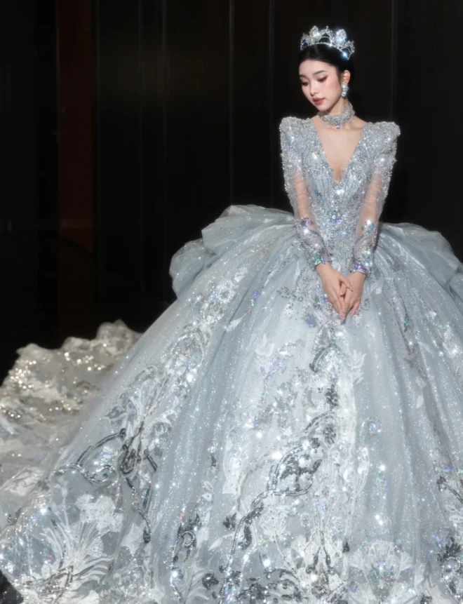 Sparkly V-neck A-Line Tulle Long Wedding Dresses Rhinestone Ice Blue Bridal Gowns Long Sleeve Bridal Dresses DP3870 - Deanwangkt