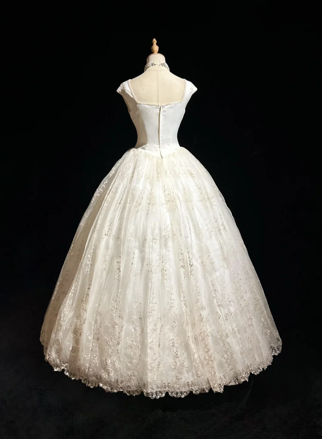 Classic Bridal Gown Ball Gown Square Neck Short Sleeves Tulle White Wedding Dresses Vintage Bridal Gowns DH651 - Deanwangkt