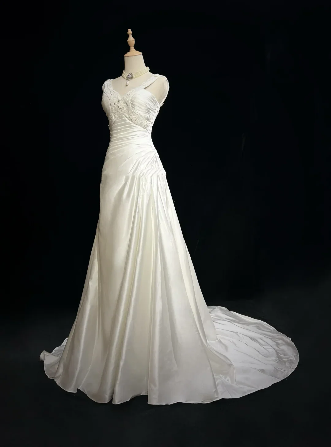 Unique Wedding Dress A Line V Neck White Satin Beads 90s Wedding Dresses Vintage Bridal Gowns DH1163 - Deanwangkt