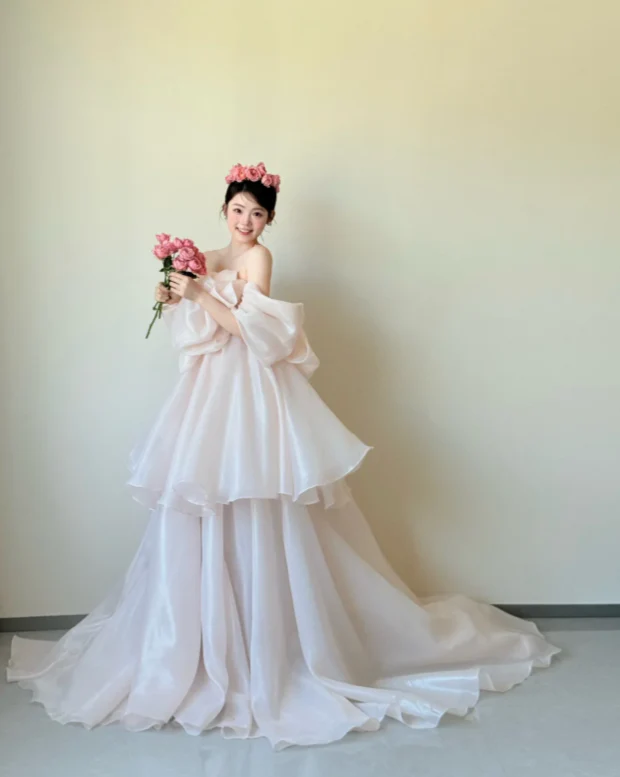 Gorgeous Off-the-shoulder Sheath Long Wedding Dresses Tulle Bridal Dresses Light Pink Short-sleeved Bridal Gowns DP3705 - Deanwangkt