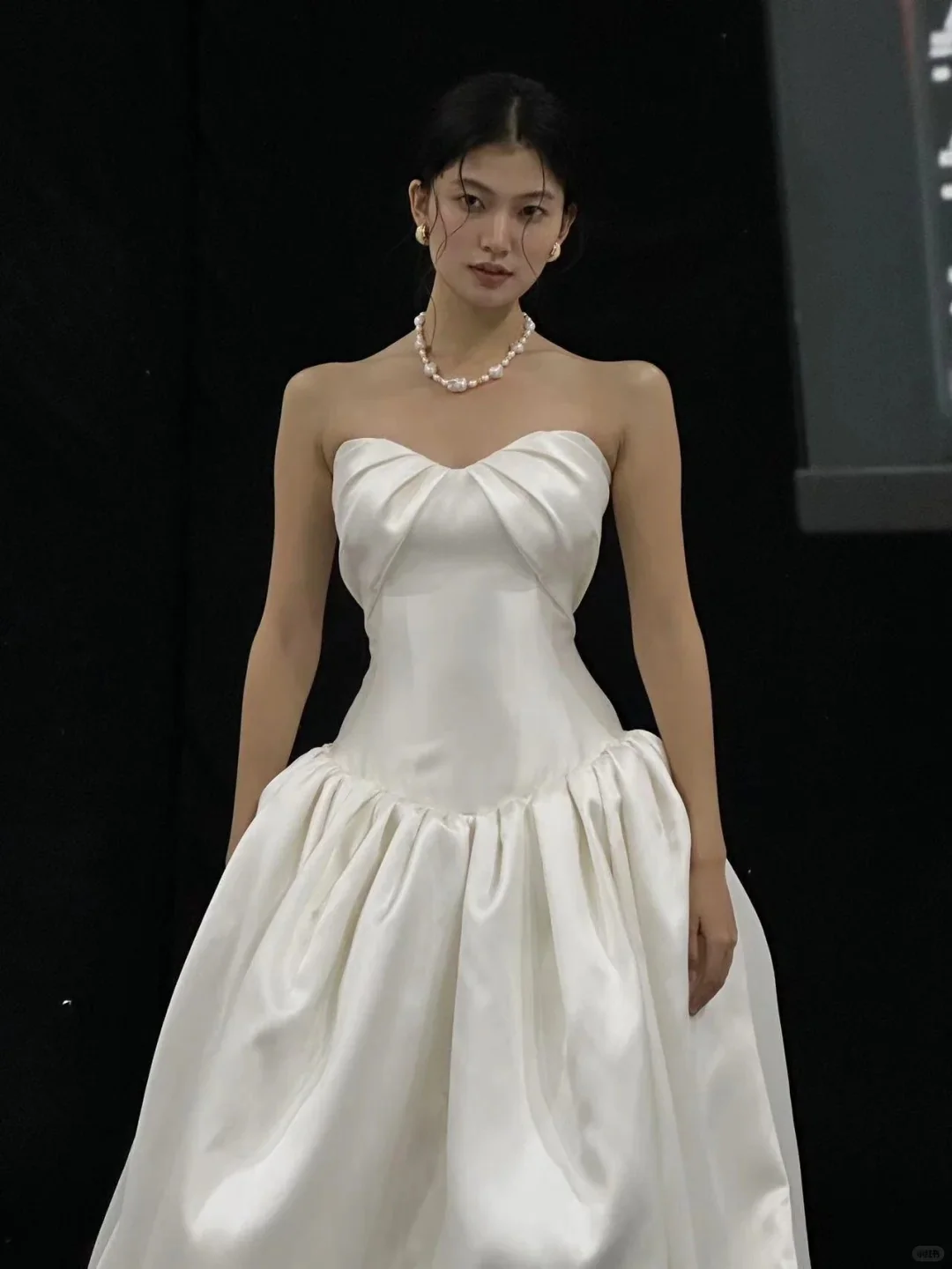 Timeless White Ball Gown Sweetheart Neck Wedding Dress Satin Elegant Bridal Gown DP2887 - Deanwangkt
