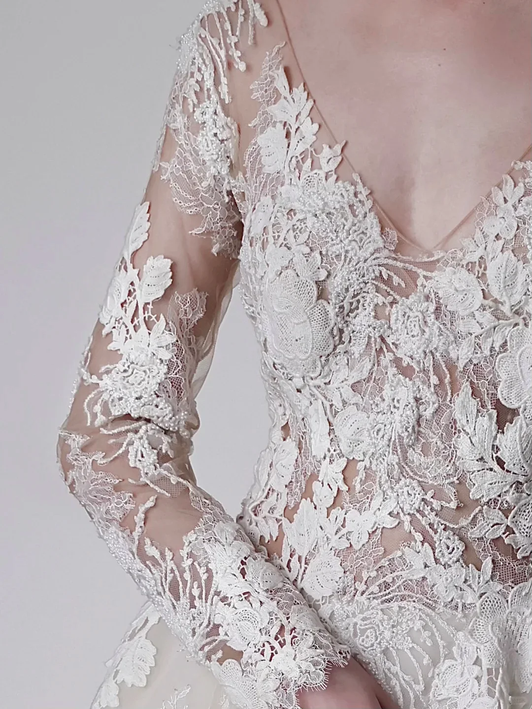 Unique Bridal Gown Ball Gown V Neckline Long Sleeves White Lace Wedding Dresses Bridal Gowns DP659 - Deanwangkt