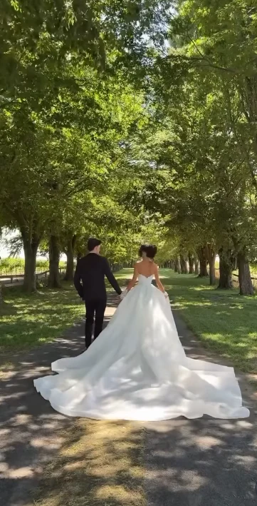 Princess Bridal Dress Ball Gown Sweetheart Sleeveless Satin White Lace Wedding Dresses Pretty Bridal Gowns DH936 - Deanwangkt