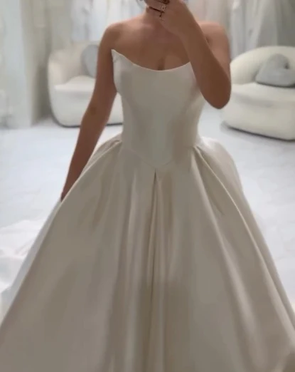 Classy Elegant Wedding Dress Ball Gown Strapless Satin White Wedding Dresses Bridal Gowns DH729 - Deanwangkt