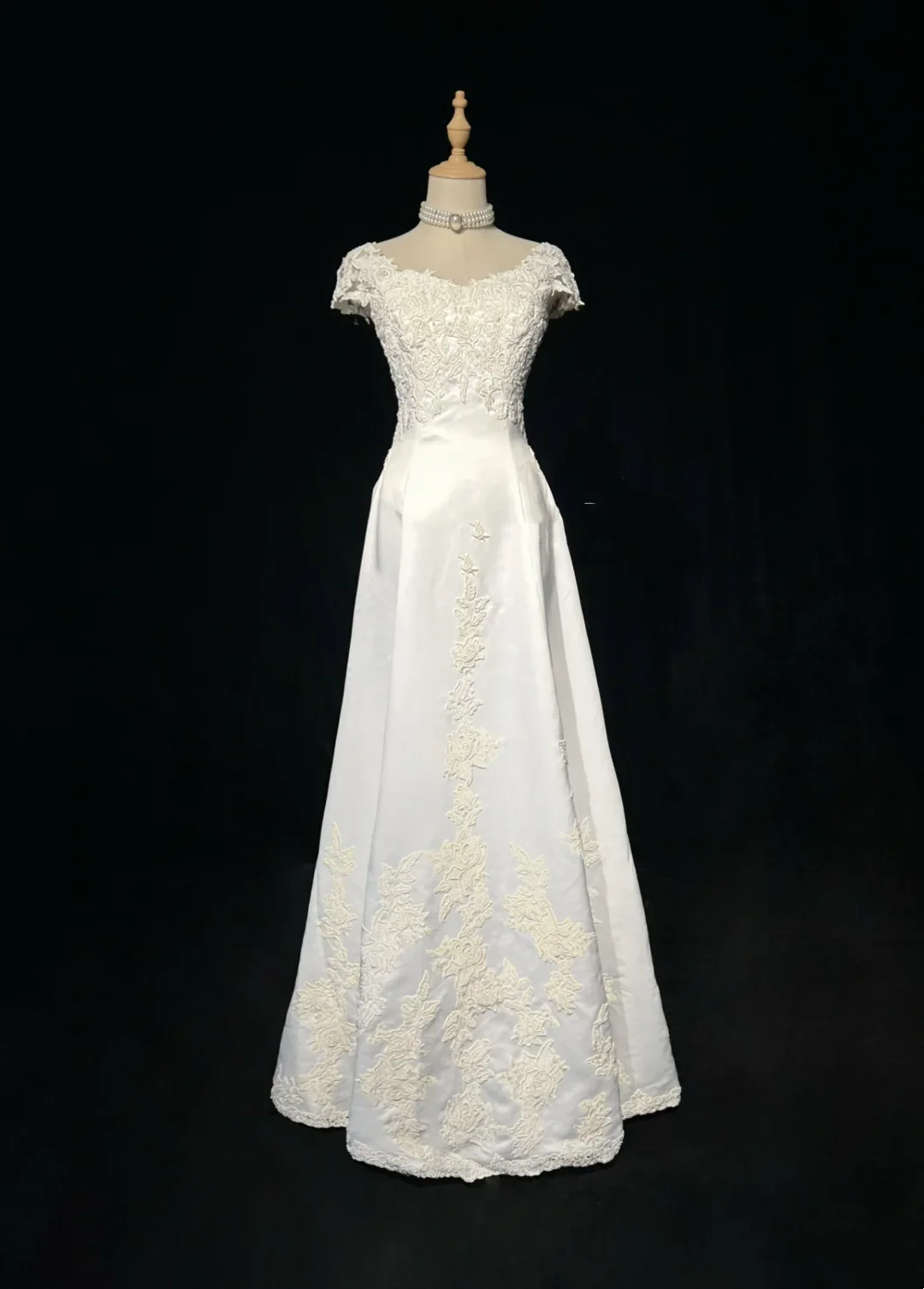 Vintage Bridal Gown 1960s A Line V Neck Short Sleeves Lace Pearls Long White 90s Wedding Dresses Elegant Bridal Gowns DH1109 - Deanwangkt