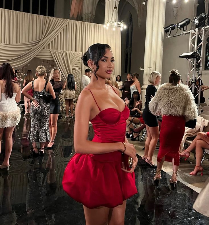 Pretty Ball Gown Spaghetti Straps Satin Red Formal Homecoming Dresses 21st Birthday Outfits Graduation Dress Short Mini Hoco Dresses DH2497 - Deanwangkt