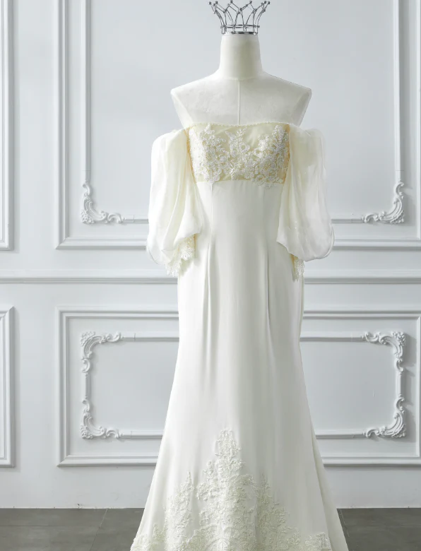 Romantic Wedding Gown Bridal Dress A Line Square Neck Satin Wedding Dress Ivory Wedding Dresses Modest Wedding Gowns DH2038 - Deanwangkt