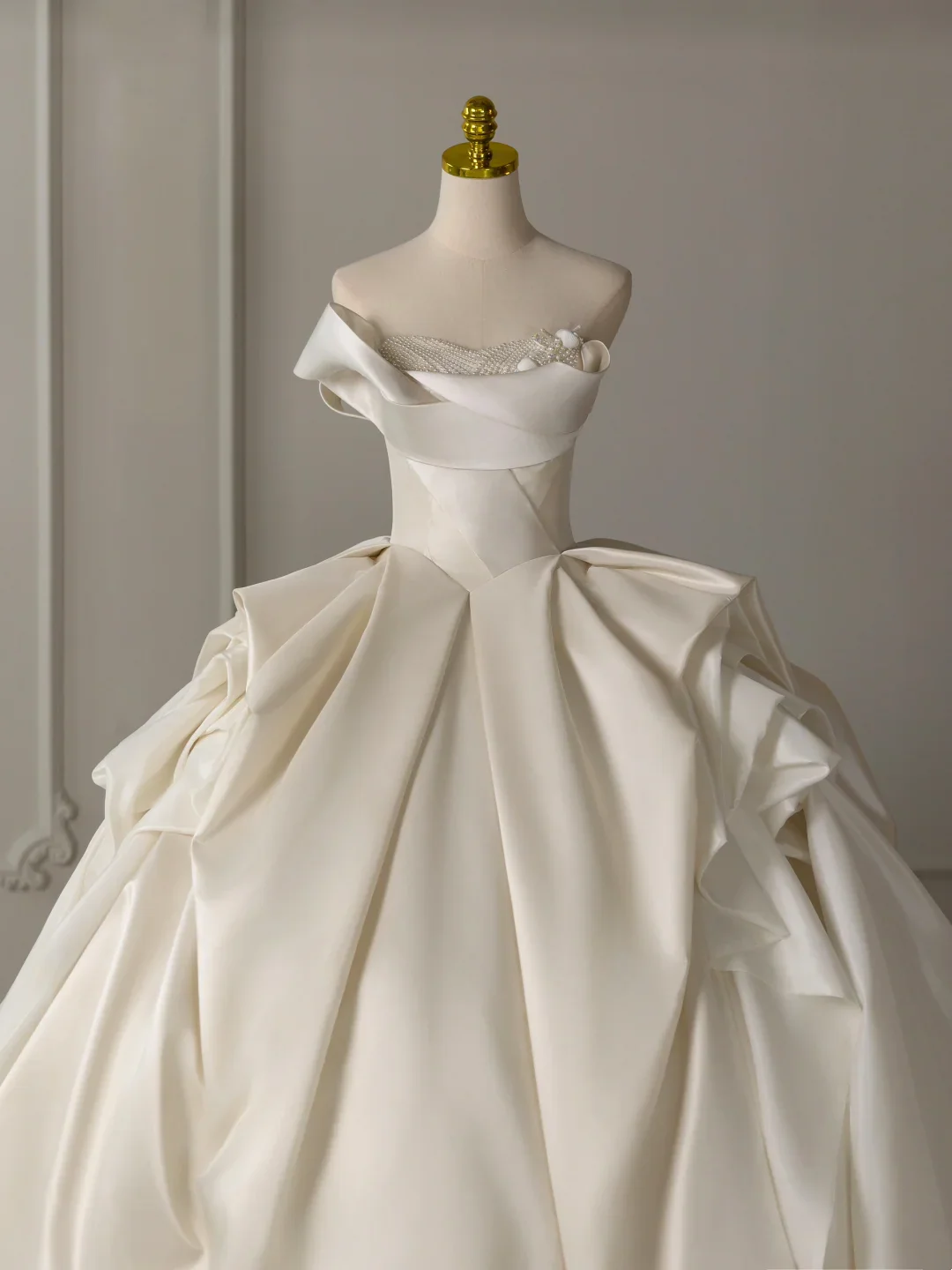 Timeless Bridal Dress Ball Gown Sweetheart Satin White Long Wedding Dress Long Wedding Dresses Modest Wedding Gowns DH2075 - Deanwangkt