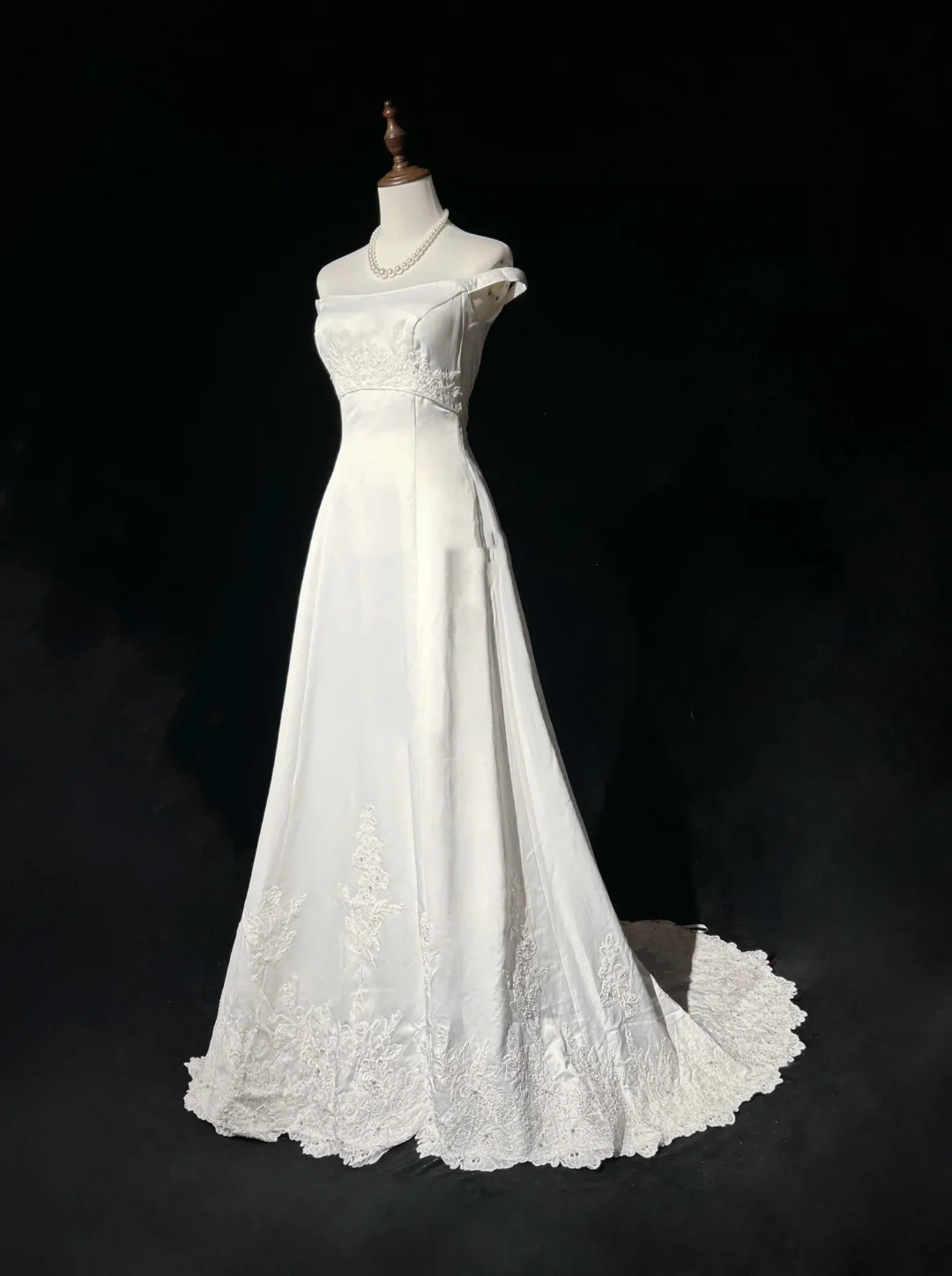 Vintage Bridal Gown A line Off The Shoulder Pearls Long White 70s Wedding Dresses Elegant Bridal Gowns DH1113 - Deanwangkt