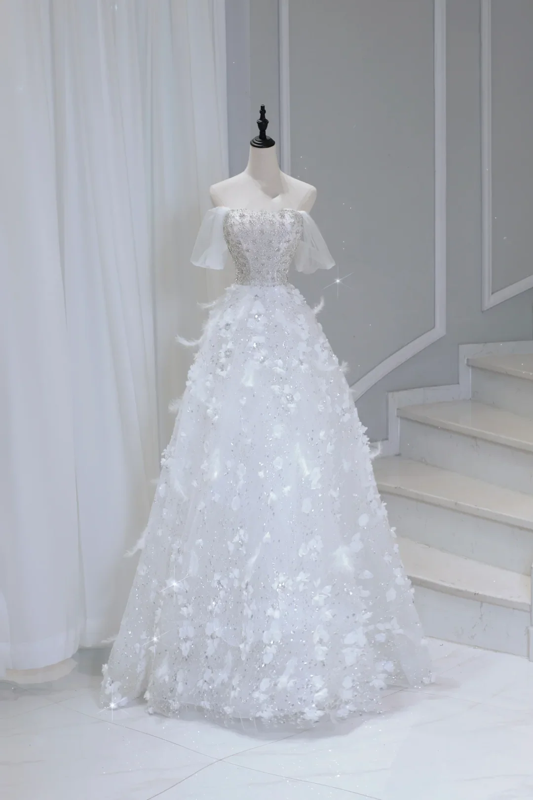 Timeless Bridal Gown Ball Gown Strapless Sequin Sleeveless Long White Wedding Dresses Elegant Bridal Gowns DH886 - Deanwangkt