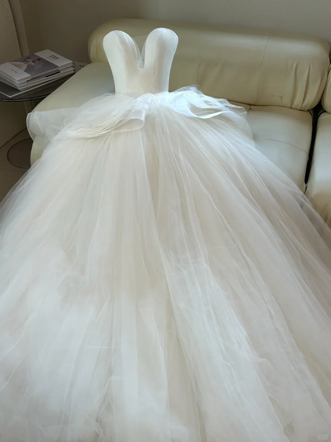 Ethereal Wedding Dress Ball Gown Sweetheart Tulle White Sleeveless Long Simple Wedding Dresses Bridal Gowns DH2052 - Deanwangkt