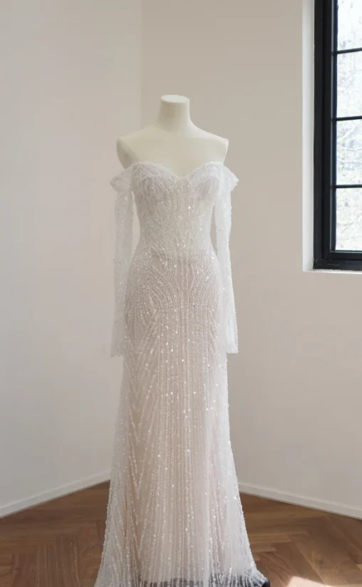Timeless Off-the-shoulder Sheath Wedding Dresses Tulle Sequined White Bridal Gowns DP3349 - Deanwangkt