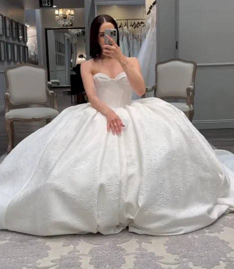 Retro Ball Gown Sweetheart Sleeveless White Satin Wedding Dress Modest Wedding Dresses Princess Wedding Gowns DH1476 - Deanwangkt