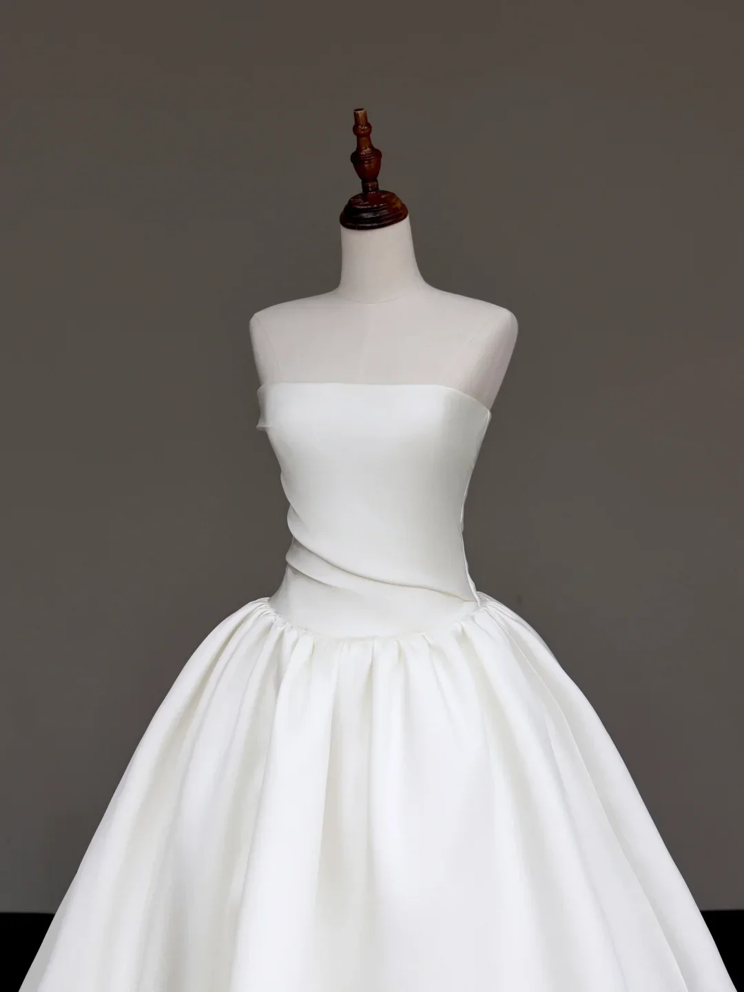 Unique Bridal Gown Ball Gown Strapless White Satin Wedding Dresses Bridal Gowns DP707 - Deanwangkt