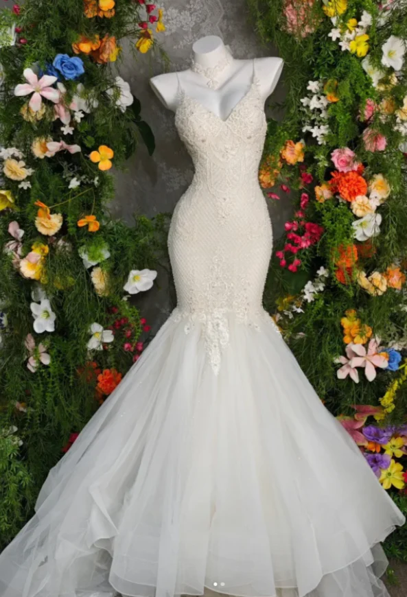 Vintage V-neck Mermaid Long Wedding Dresses Lace Applique White Bridal Dresses Sleeveless Bridal Gowns DP3700 - Deanwangkt