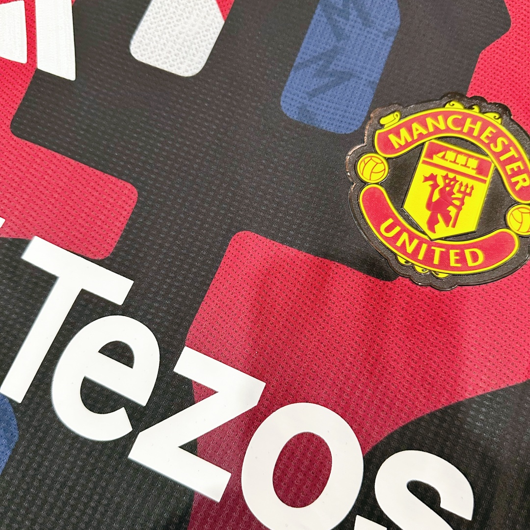 Player Version Manchester United Pre-Match Jersey 2024/25