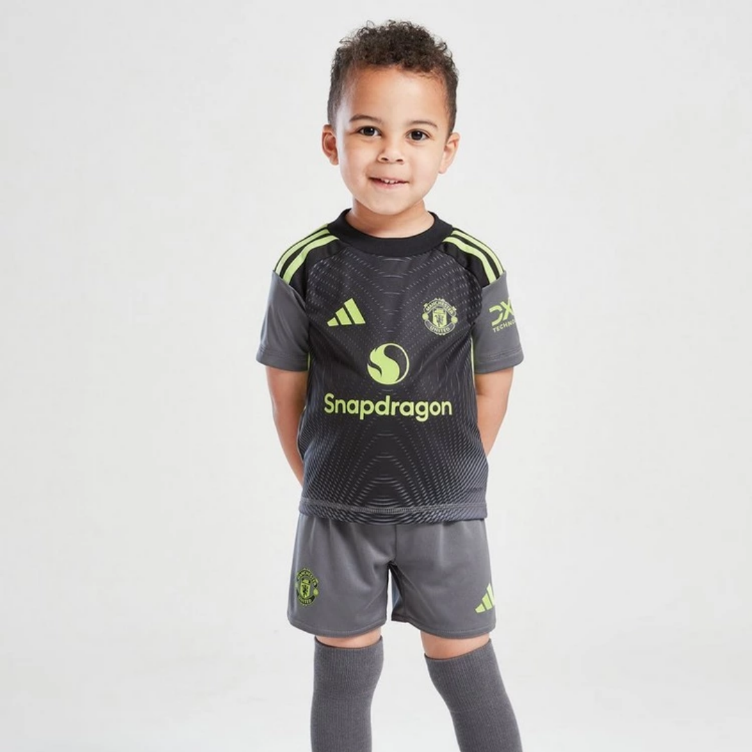 Kid's Manchester United Away Goalkeeper Kit 2025/26