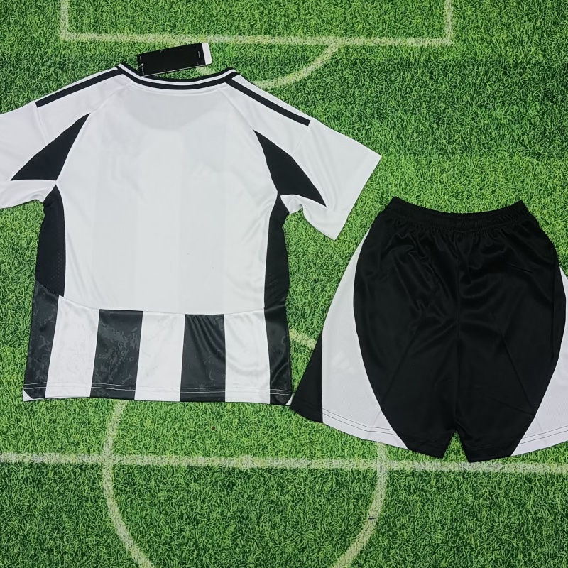 Kid's Juventus Home Jersey+Shorts 2024/25