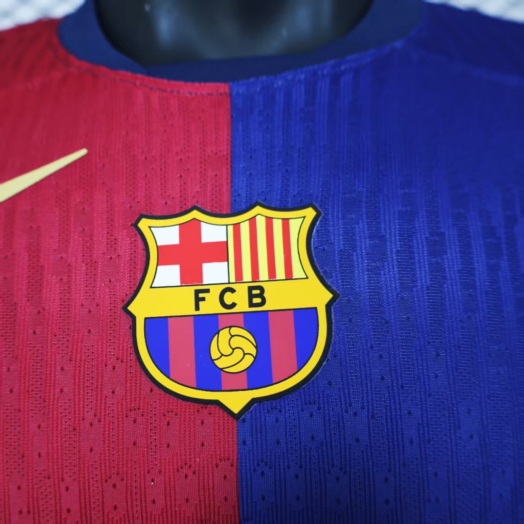 Player Version Barcelona x TRAVIS SCOTT Home El Clásico Jersey 2024/25