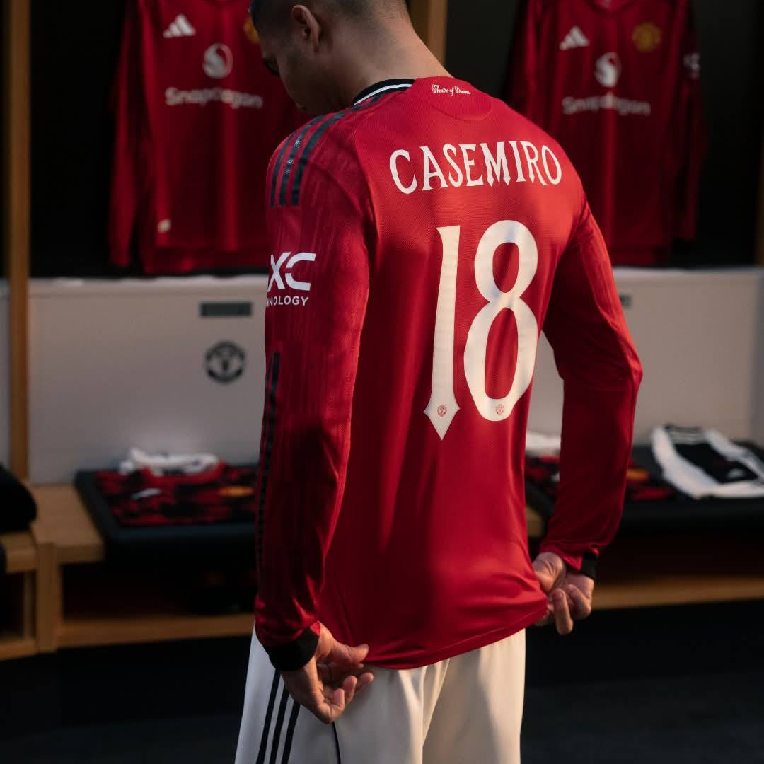 Manchester United Home Long Sleeve Jersey 2025/26