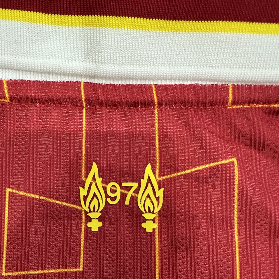 Player Version Liverpool Home Jersey 2024/25
