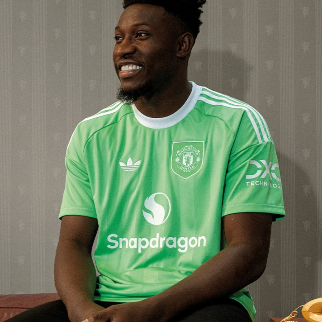 Manchester United Third Goalkeeper Jersey 2025/26