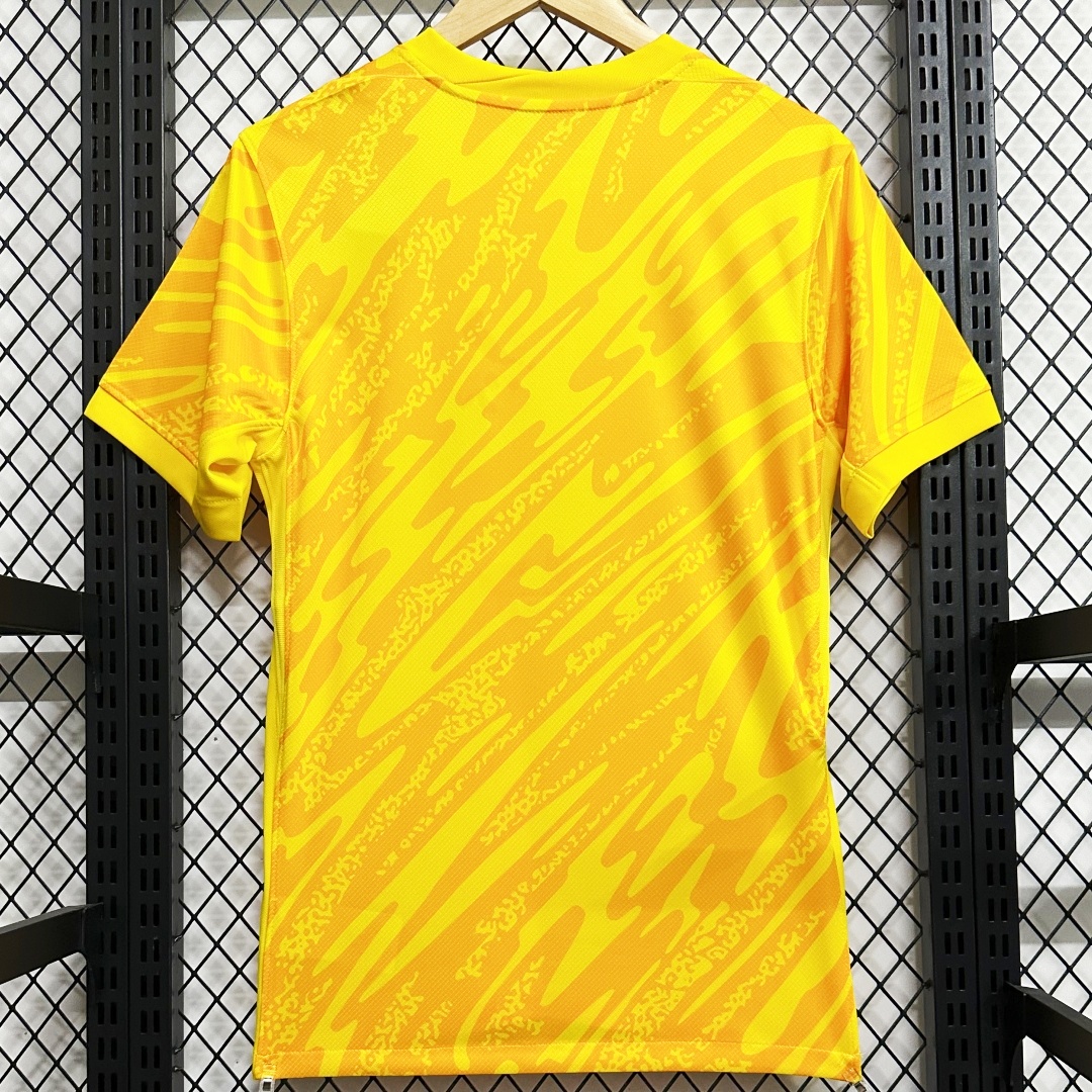 Tottenham Hotspur Goalkeeper Jersey 2024/25