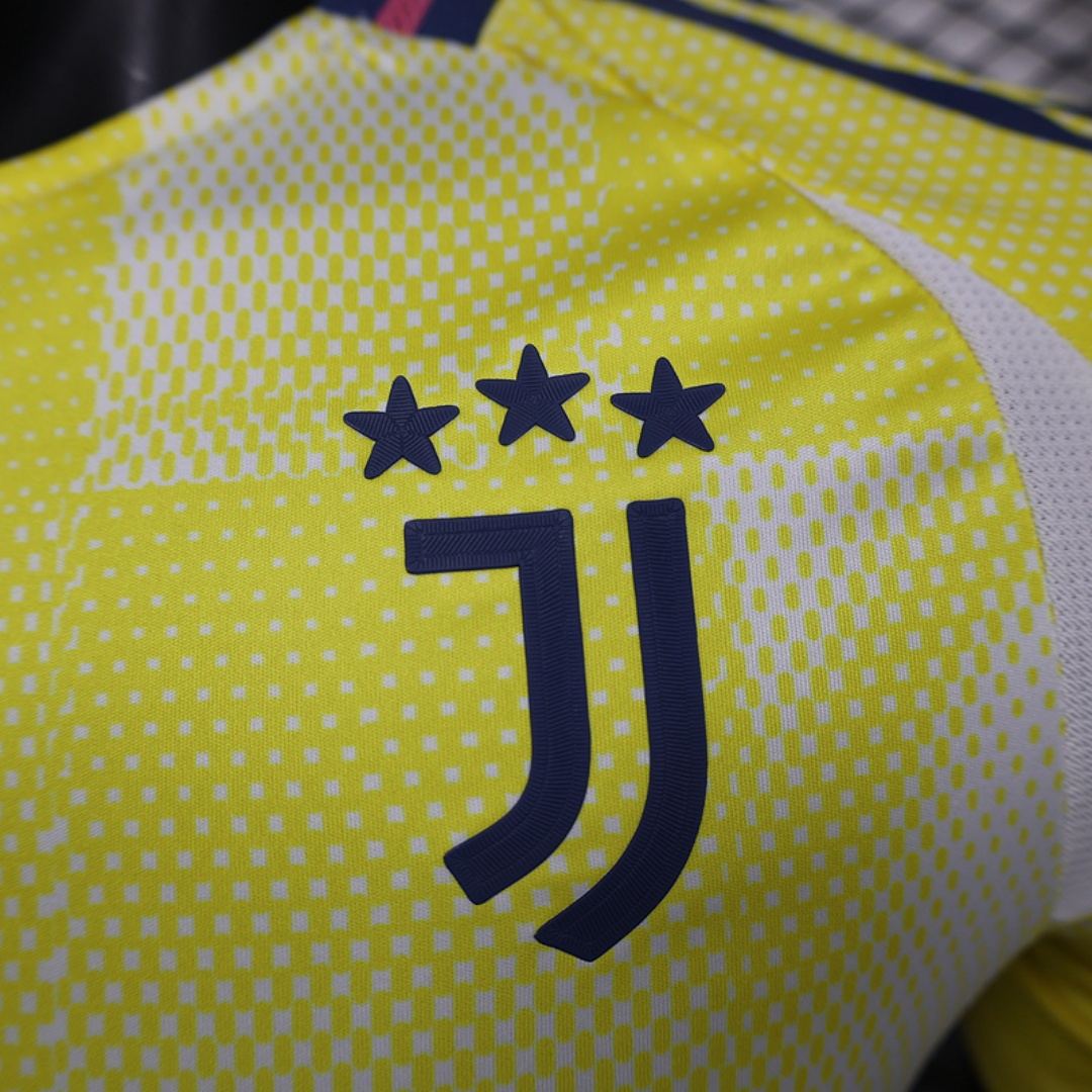 Player Version Juventus Away Jersey 2024/25