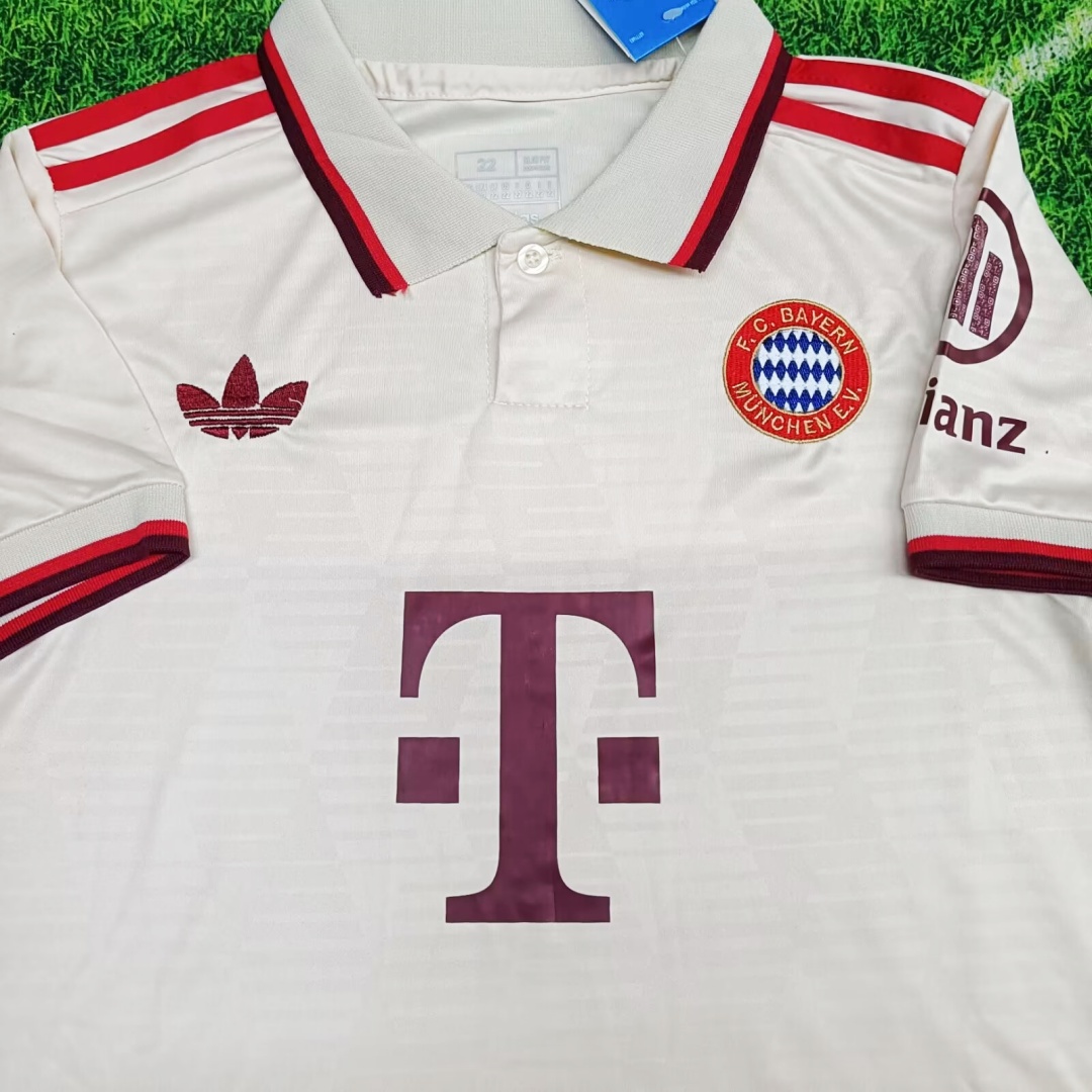 Kid's Bayern Munich Third Kit 2024/25