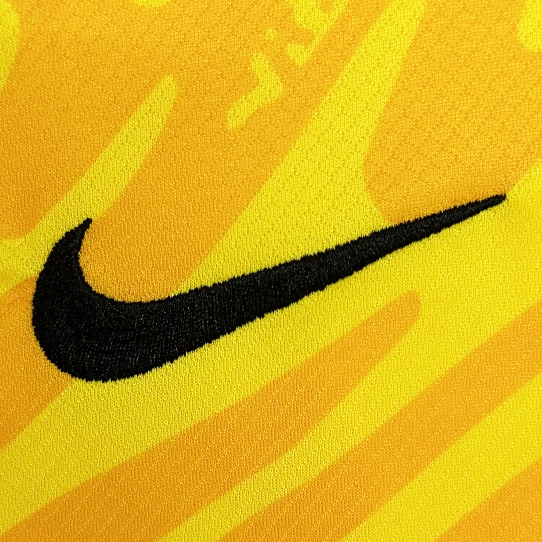 Tottenham Hotspur Goalkeeper Jersey 2024/25