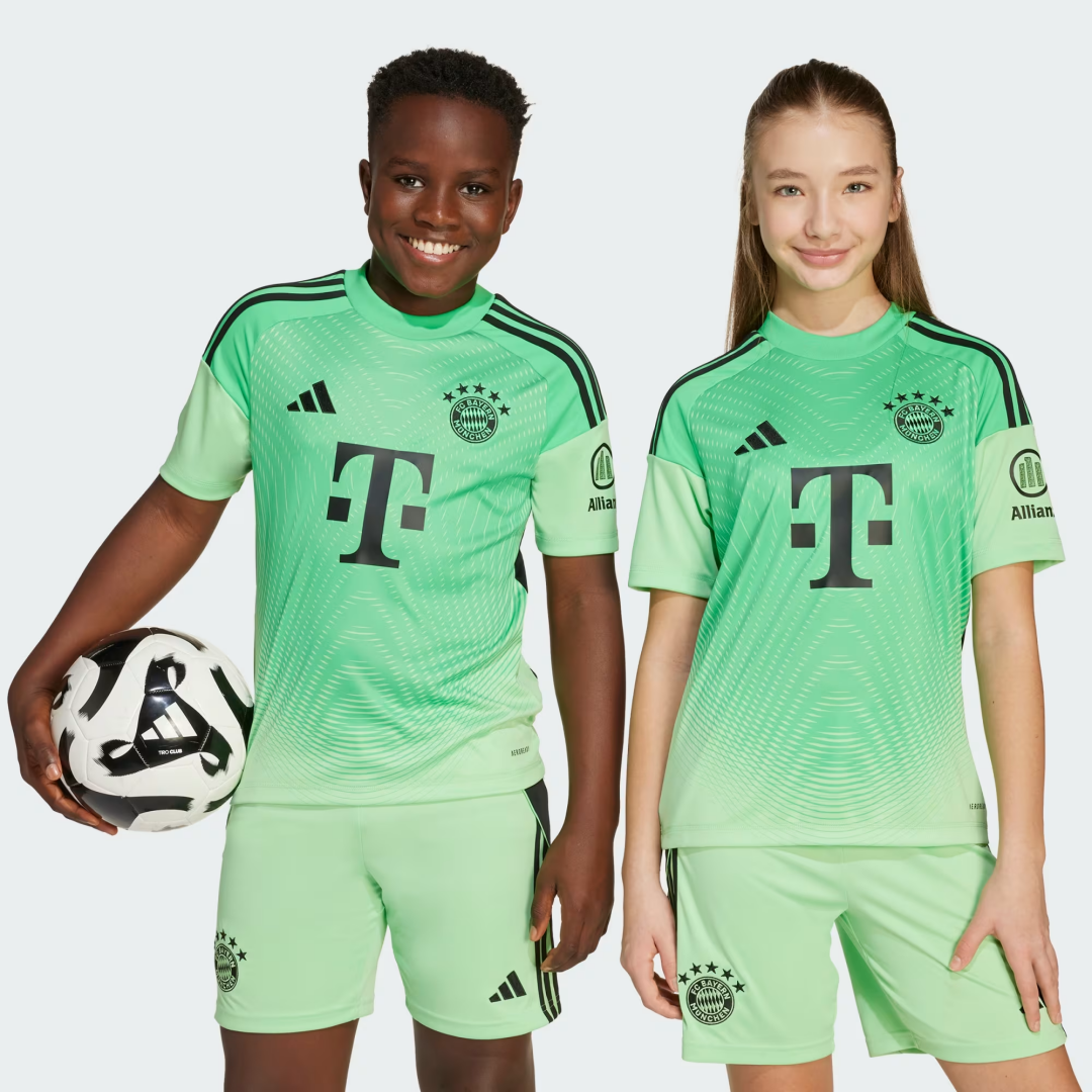 Kid's Bayern Munich Green Goalkeeper Kit 2025/26