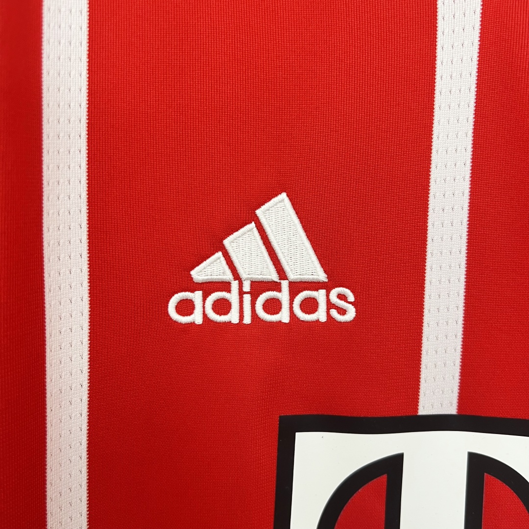 Retro Bayern Munich Home Jersey 2017/18