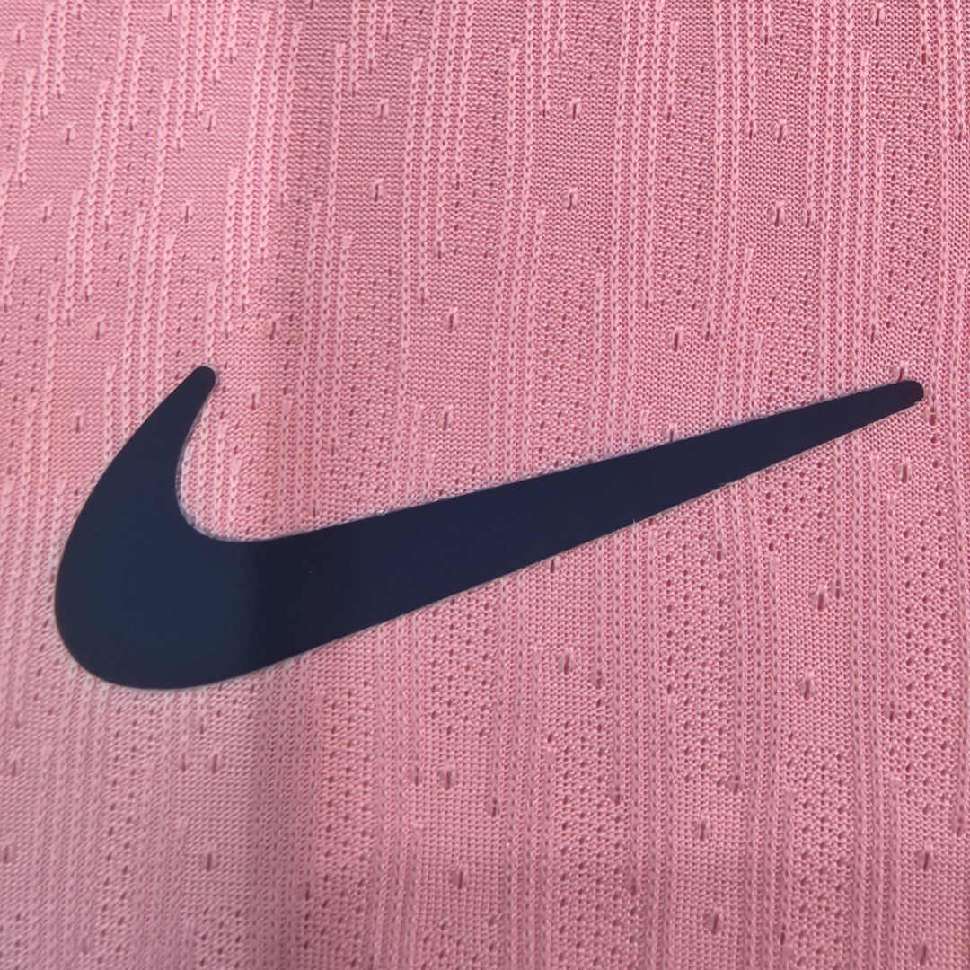 Player Version Barcelona Pink Special Jersey 2024/25