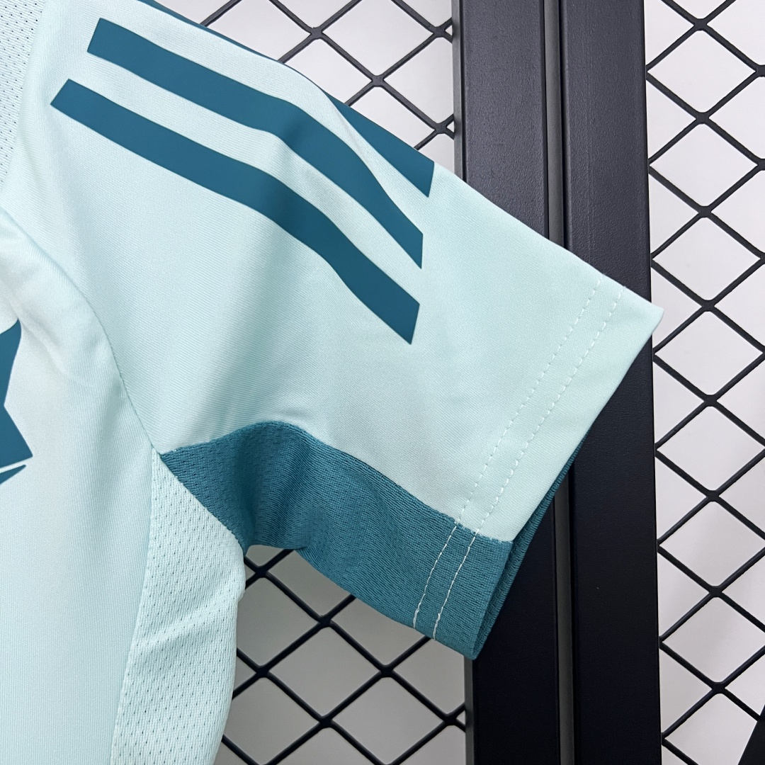 Kid's Cruzeiro EC Light Blue Traninng Kit 2025