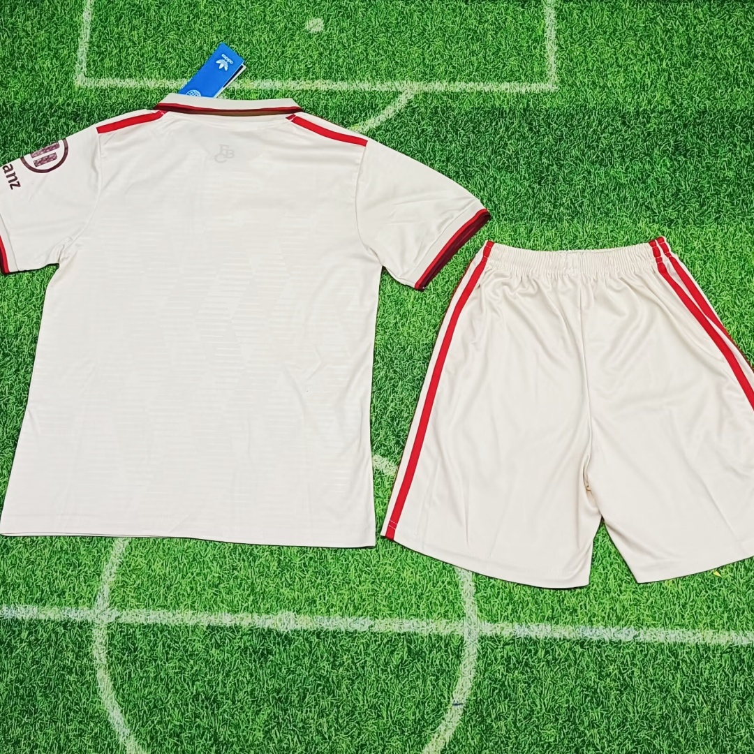 Kid's Bayern Munich Third Kit 2024/25