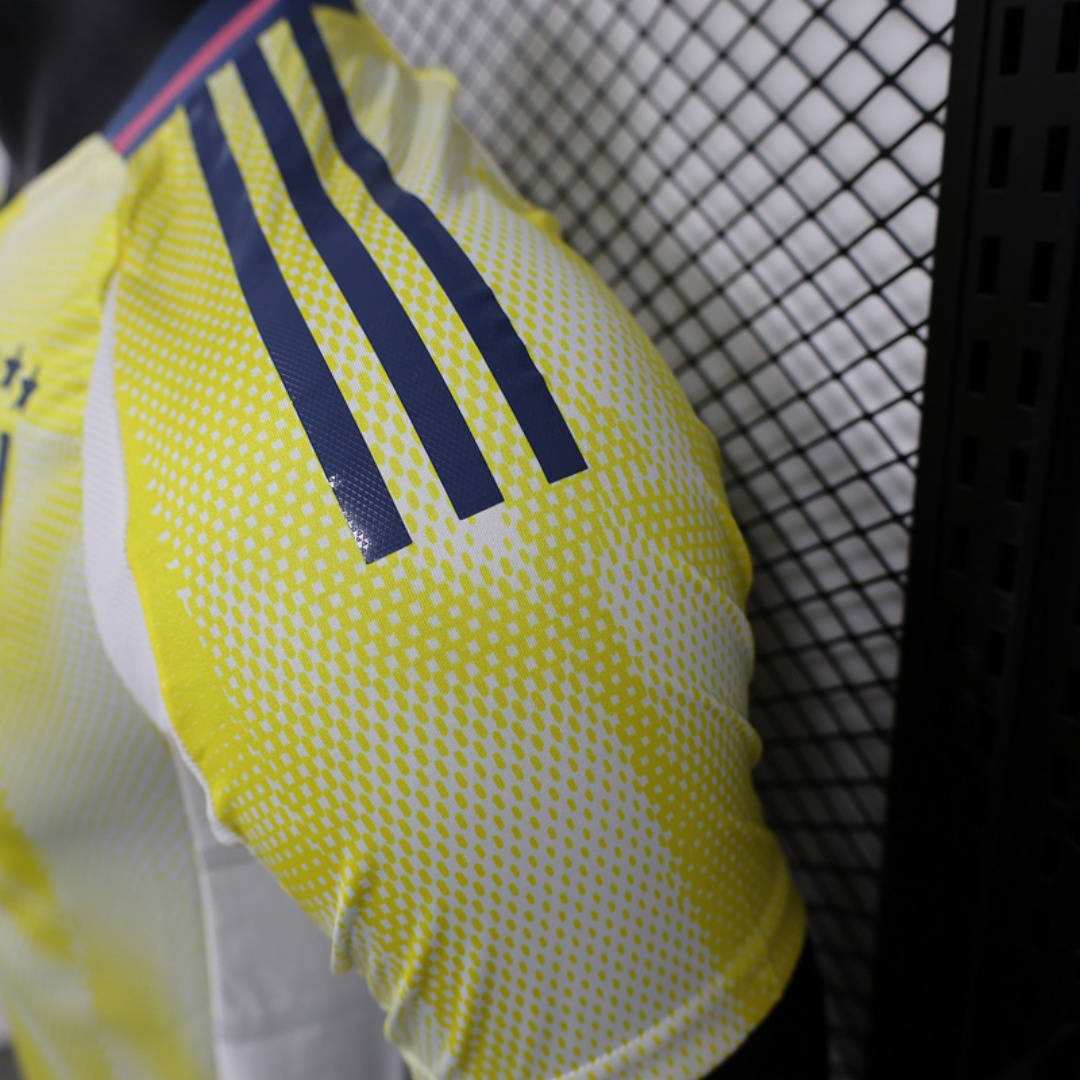 Player Version Juventus Away Jersey 2024/25