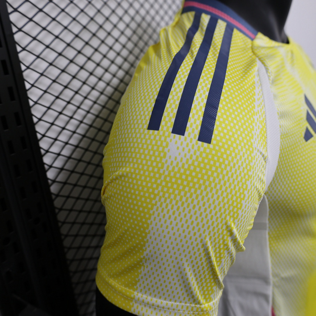 Player Version Juventus Away Jersey 2024/25