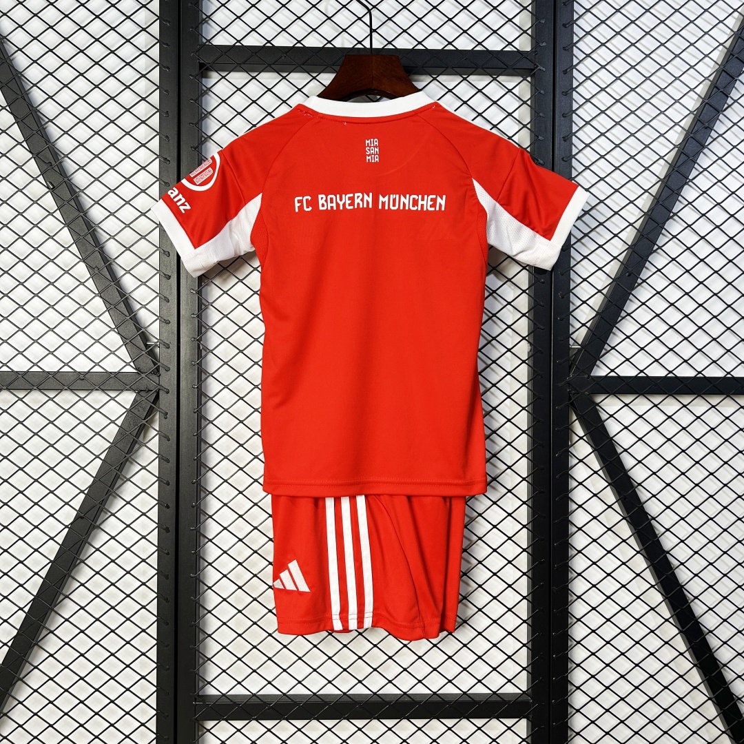 Kid's Bayern Munich Home Kit 2025/26