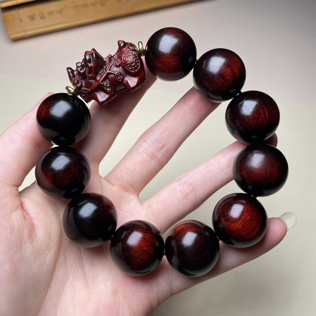 Agarwood Fortune Bracelet – Chinese Loong Head & High-Density Old Material | Feng Shui Inspired Handcrafted Jewelry - Vibe Jew