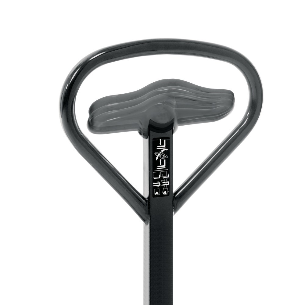 Jungheinrich AM 30 hand pallet truck with quick lift. 1.220 mm fork length. polyurethane. tandem rollers